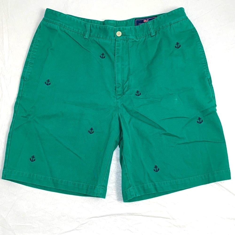 Vineyard Vines green and navy anchors embroidered club shorts 36